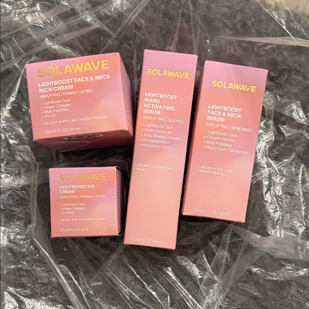 Solawave Lightboost Skincare Set -